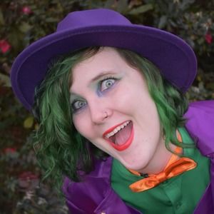 Meet your Posher, Emilie